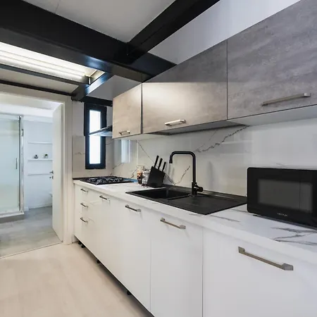 Appartamento V9 Loft Luxury - 300mt Da Mare, Centro E Stazione
