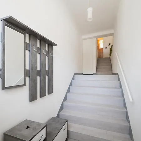 V9 Loft Luxury - 300mt Da Mare, Centro E Stazione *