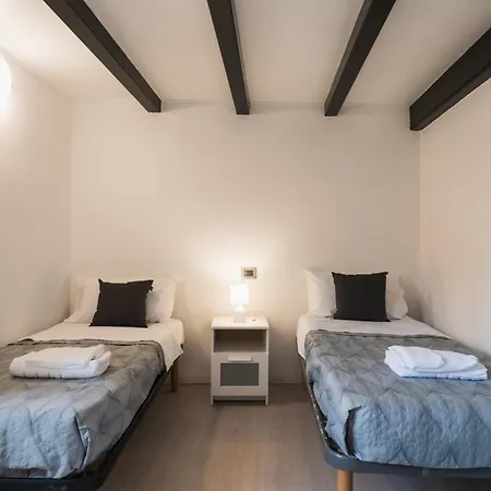 Appartement V9 Loft Luxury - 300mt Da Mare, Centro E Stazione Falconara Marittima